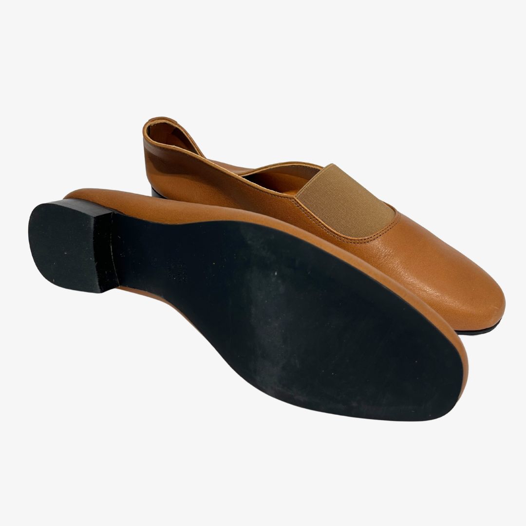 Sample Plimsoll cognac ballerina