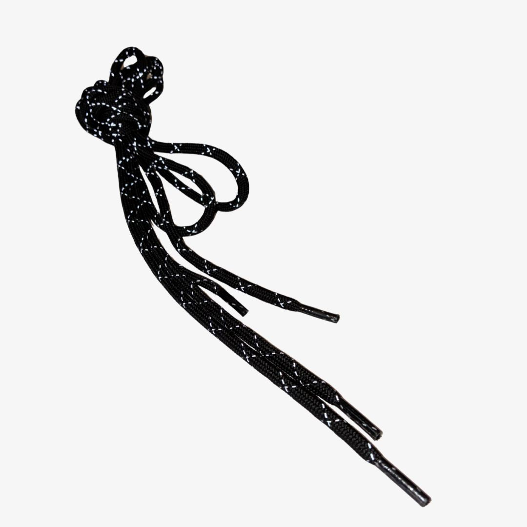 Mustat heijastavat kengännauhat