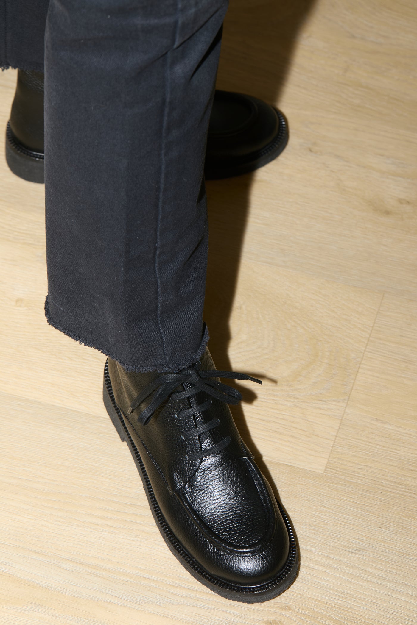 Thelma crepe boot black