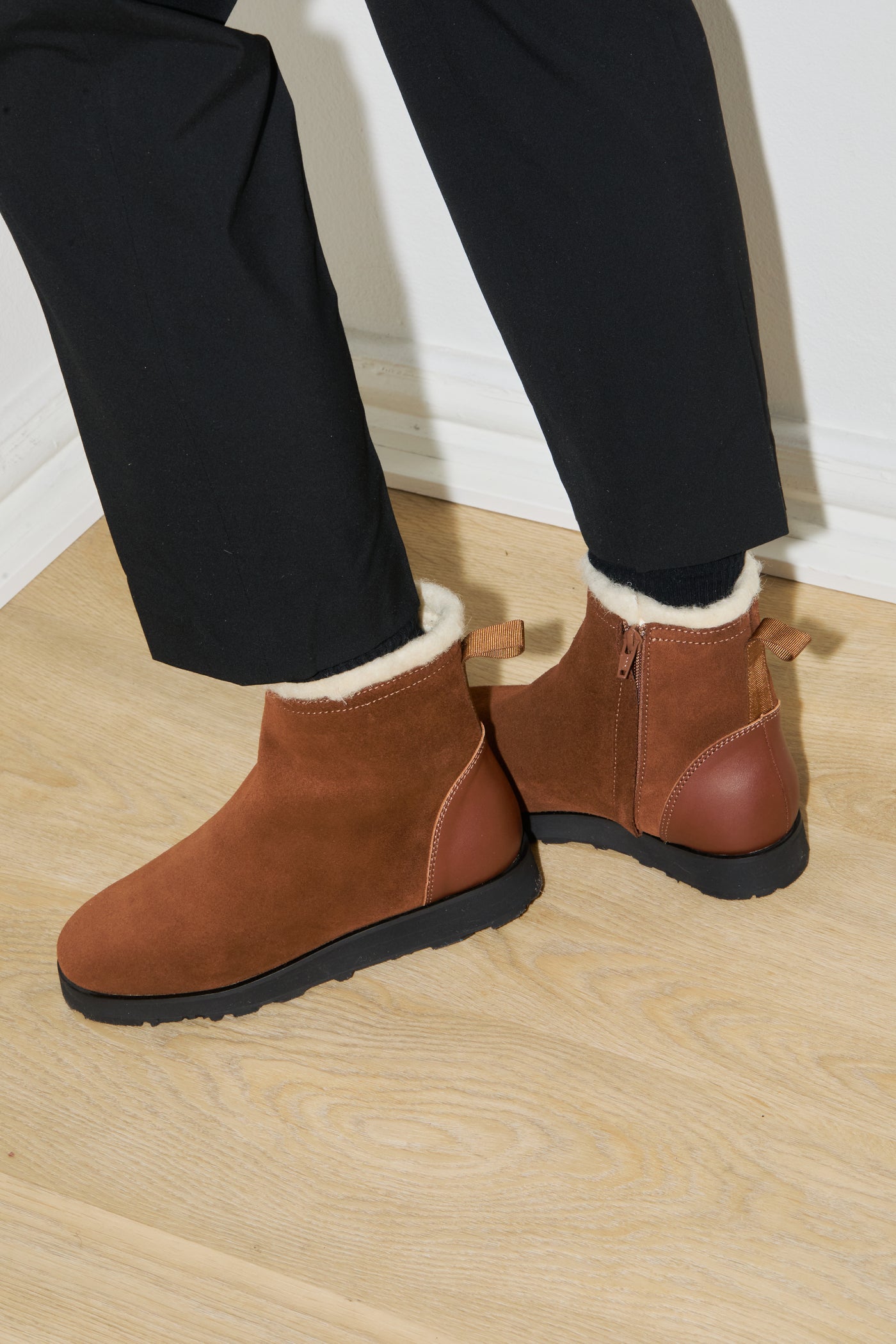 Storm Vibram vettähylkivät nilkkurit musta