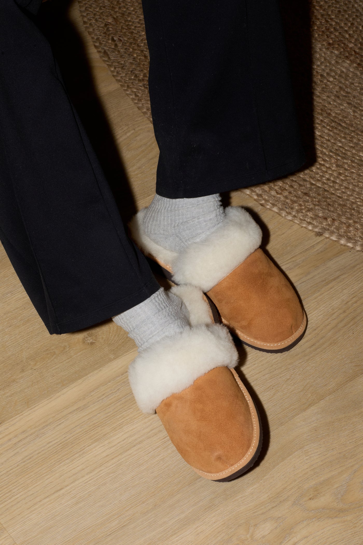 David shearing sheepskin cognac slipper