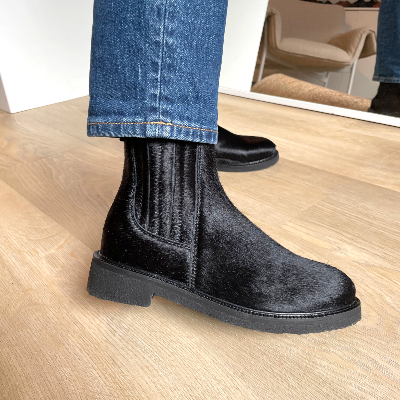 Laya chelsea boot pony black