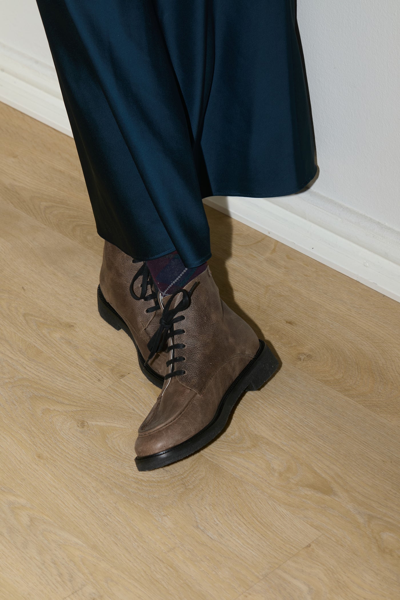 Thelma crepe boot skywalker grey
