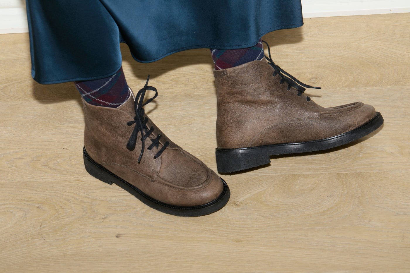 Thelma crepe boot skywalker grey