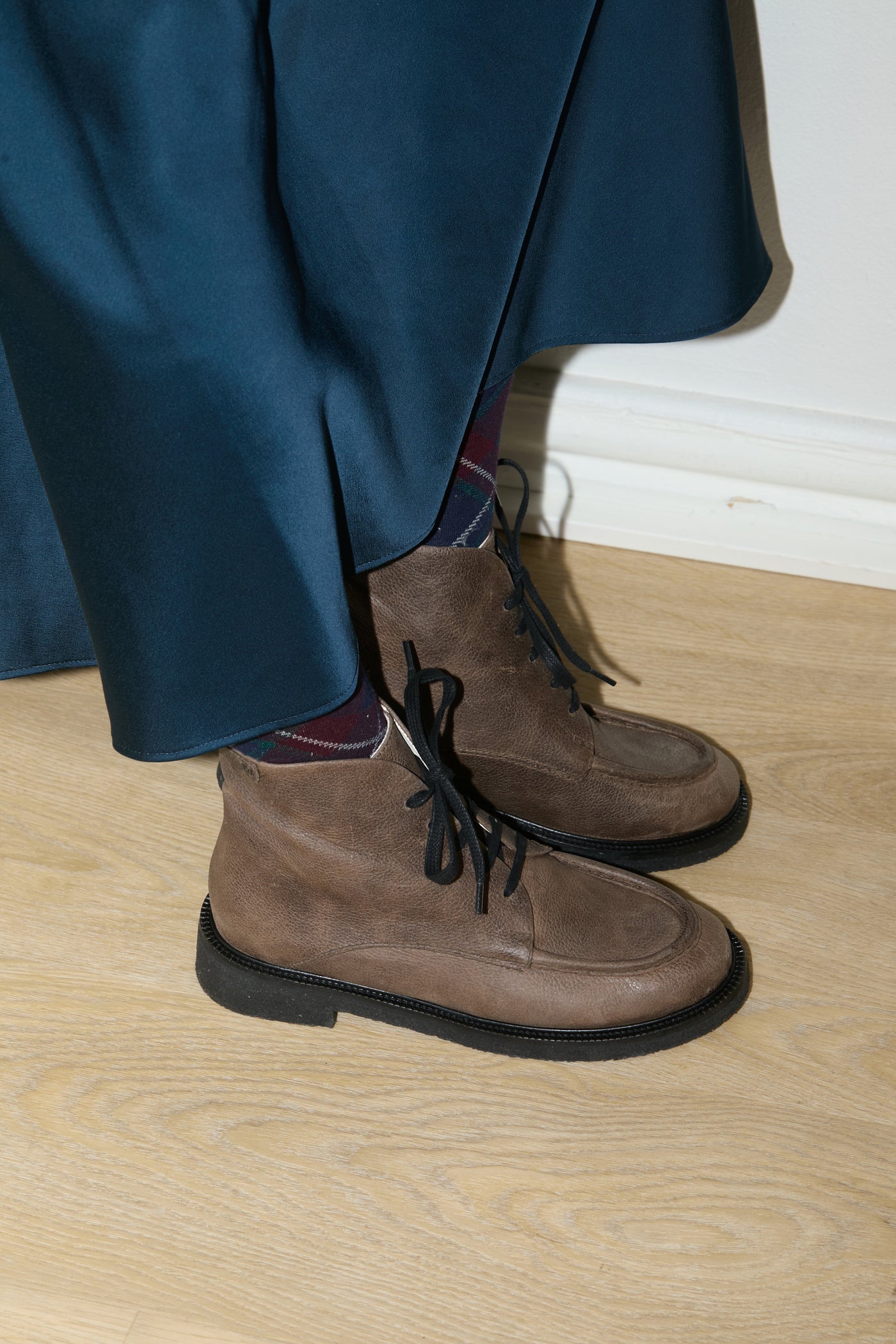 Thelma crepe boot skywalker grey