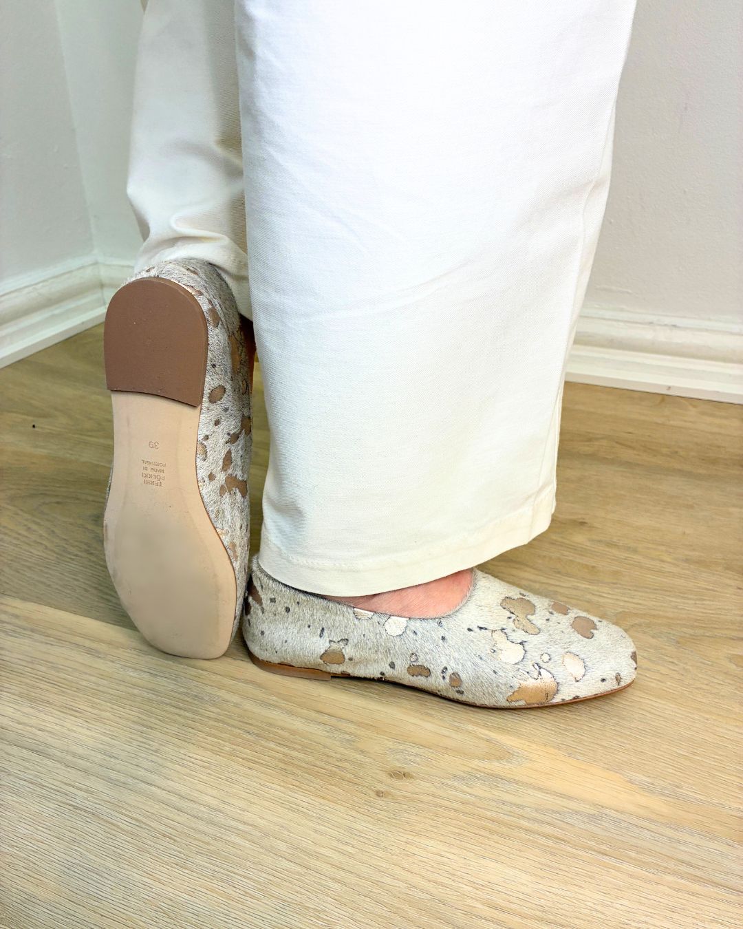 Ursula ballerina calf hair gold & white